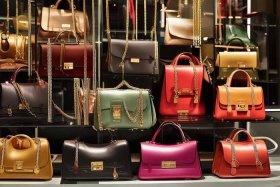奢侈品包包五金品牌有哪些，奢侈品包包五金品牌有哪些名字