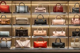 名牌女士包包品牌大全图片；名牌女士包包品牌大全图片及价格