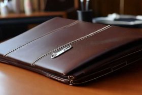 商务男包推荐；男士商务包品牌推荐