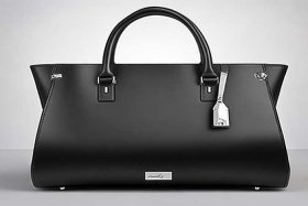 两千块钱左右的包包品牌有哪些 - 两千块钱左右的包包品牌有哪些呢