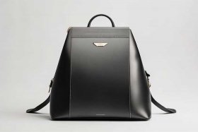 品牌女士双肩背包（女士双肩背包休闲包品牌）