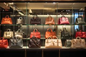 名牌包包多少钱一个，名牌包包多少钱一个？