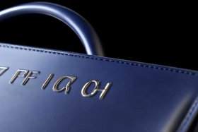 三个字的品牌名的包包；三个字的品牌名的包包叫什么