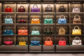 女包十大品牌排行榜中国（女包十大品牌排行榜中国有几个）