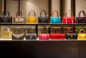 今年新款lv男女包价格；今年新款lv男女包价格多少