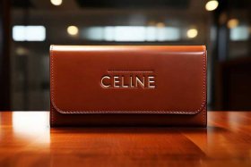 赛琳女包价位，赛琳女包官网价格钱包