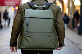 今年最流行的双肩包男士 今年最流行的双肩包男士款式