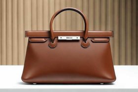 迈克科尔斯女包图片（迈克科尔斯女包官网）