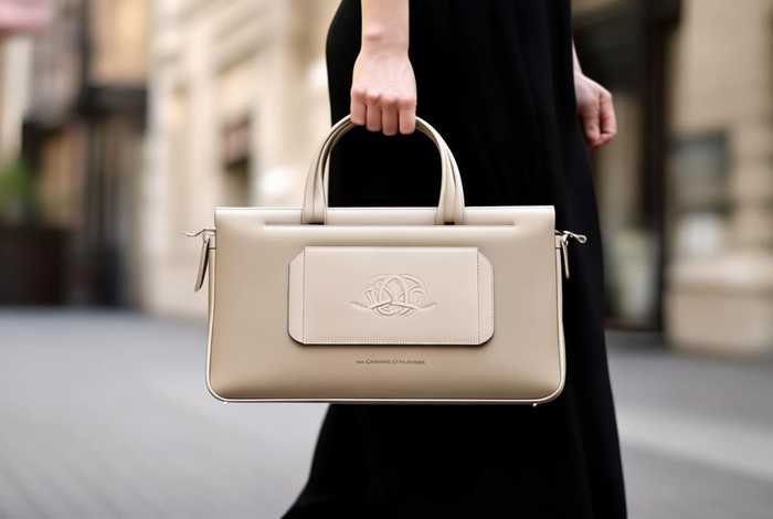 女生皮包什么牌子的好 女生皮包什么牌子的好用