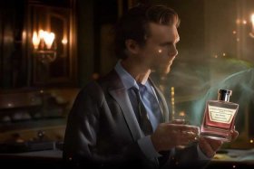 卡罗琳娜212方形男士香水（卡罗琳娜212香水好闻吗）