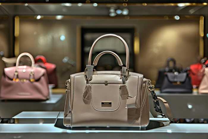 女士包包多少元 女士包包多少元一个