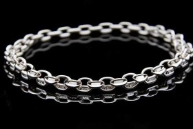 纪梵希手链；纪梵希手链什么档次