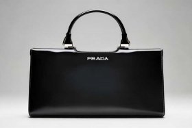 普拉达最新款包包 普拉达最新款包包图片