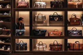 男士包包品牌十大排行榜（男士包包品牌十大排行榜有哪些）