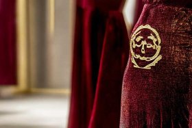 人头logo奢侈品牌衣服；人头logo的奢侈品