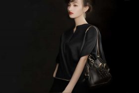 缪缪miumiu女包官网；缪缪miumiu官网女装