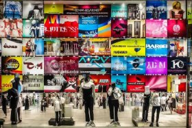 国际衣服的品牌都有哪些（国际衣服的品牌都有哪些名字）