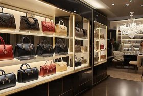 奢侈品包包都在哪里购买，奢侈品包包都在哪里购买的