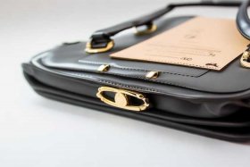 女生包包到底值多少 - 女生包包到底值多少钱