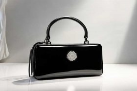 今年流行的包包是什么样的啊，今年流行的包包是什么样的啊图片