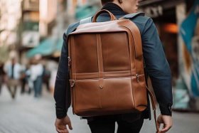 男生什么包包好看 男生买什么包好看