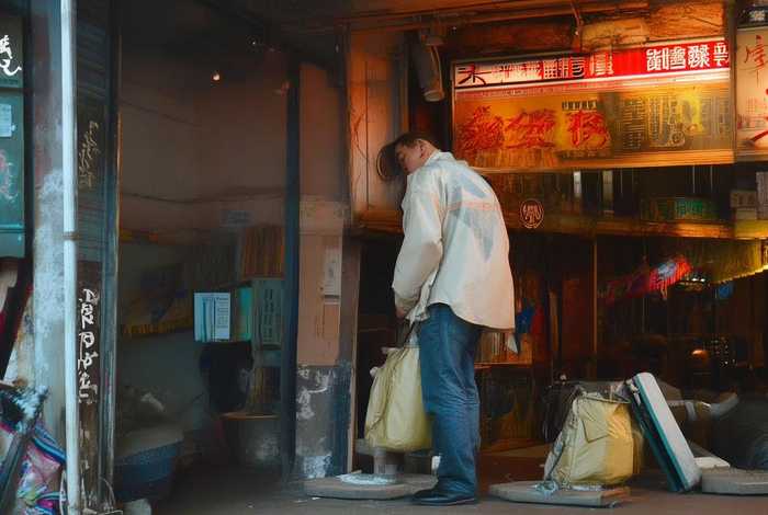 化妆品哪个品牌好用推荐（化妆品哪个品牌好用推荐一下）