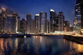 蔻驰官方女包专营店，蔻驰官方女包专营店地址