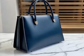 哪个奢侈品包包性价比最高（哪个奢侈品包包性价比最高的）