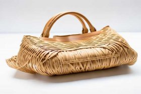 女士挎包没异味的是什么材质，女士挎包没异味的是什么材质的