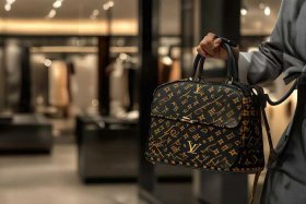 罗意威是顶奢吗，罗意威是轻奢还是一线品牌