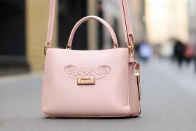 女士装手机包（女士装手机小挎包）