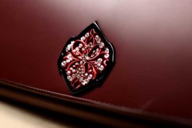 女包logo尺寸，女包logo设计