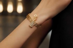 纪梵希官网官方网手链；纪梵希手链官方旗舰店