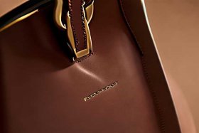 蔻驰1000左右的包是真的吗 蔻驰1000左右的包是真的吗还是假的