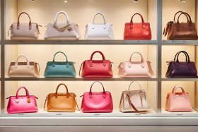 女生包包多重，女生包包多重比较合适