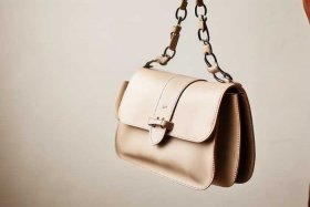 几百块的小众品牌包包是真的吗 - 几百块的小众品牌包包是真的吗吗