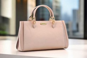 韩国比较火的包包中号；韩国比较出名的包包