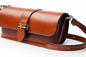 女士包包款式大全袋鼠牛皮斜挎小包；袋鼠女真皮斜挎包