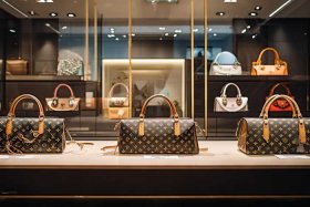 官网lv女包图片及价格新款 官网lv女包图片及价格新款大全