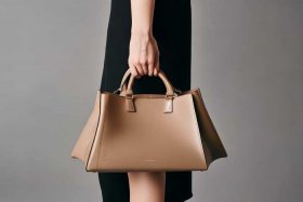 两三千块钱的女包有什么；两三千块钱的女包有什么品牌