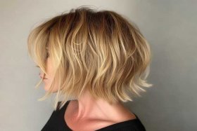 三十多岁的女人适合什么发型好看 三十多岁的女人适合什么发型好看图片