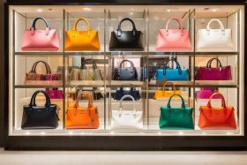 商场女包包品牌有哪些，商场女包包品牌有哪些款式