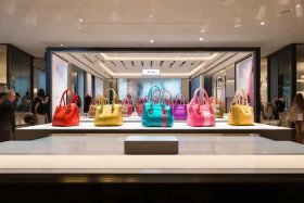 赛琳包包官方旗舰店直播、赛琳包包官方旗舰店直播在哪里看