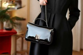 哪个品牌女包好看 哪个品牌女包好看又便宜