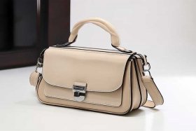 千元内的包包推荐 千元内的包包推荐哪款