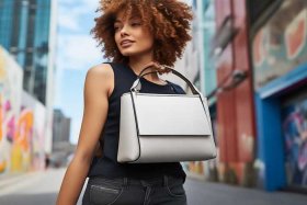 哪个包包的性价比最高 哪个包包的性价比最高又好看