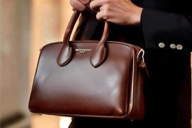 男士手包品牌排行哪个最好的、男士手包哪个品牌比较好