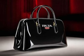 普拉达女包官网价格及图片，普拉达女包官网价格及图片 限量版