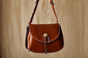 女士真皮软皮斜挎包，真皮的女士软皮斜挎包