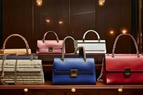 女士链条包包品牌大全排名（女士链条包包品牌大全排名前十）